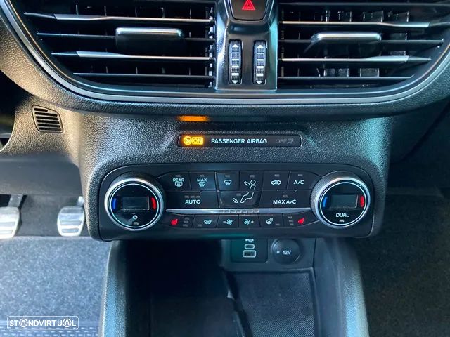 Ford Focus SW 1.0 EcoBoost Hybrid ST-LINE - 29