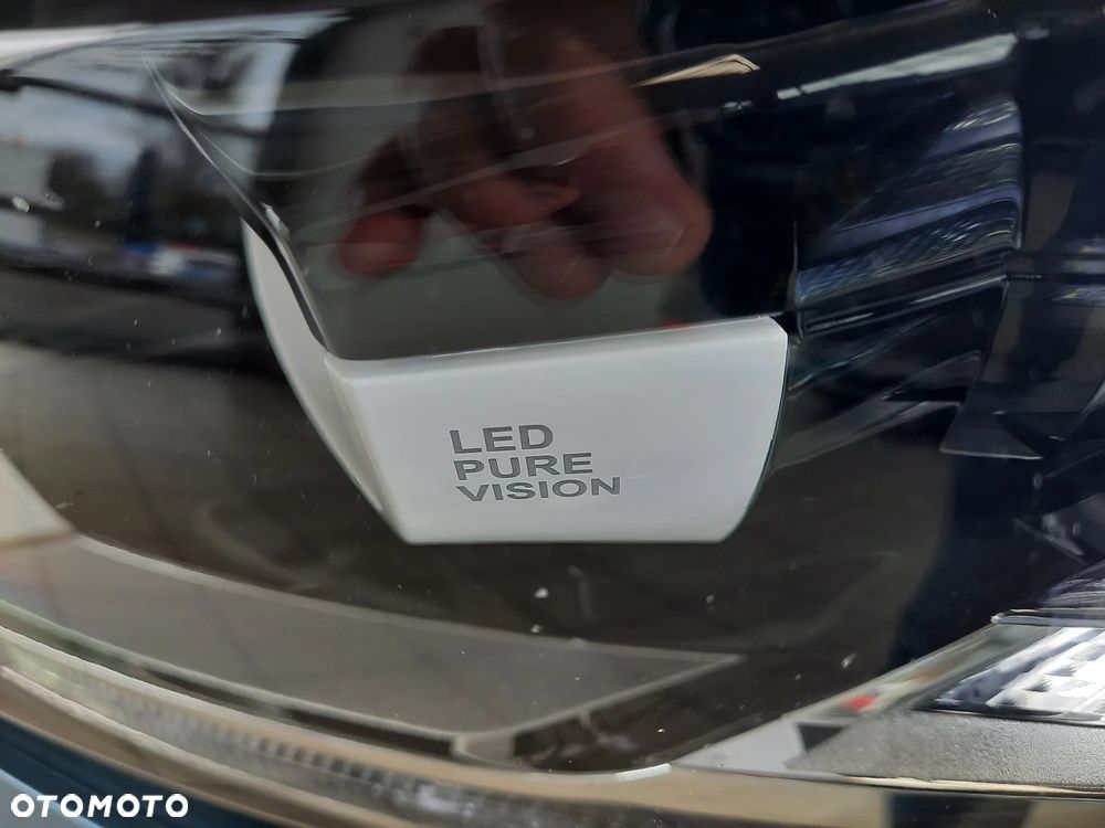 Renault Scenic TCe 140 GPF EDC INTENS - 13