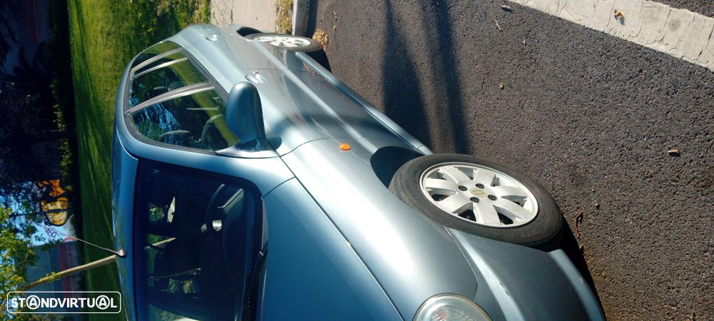 Kia Rio SW 1.3 LS - 12