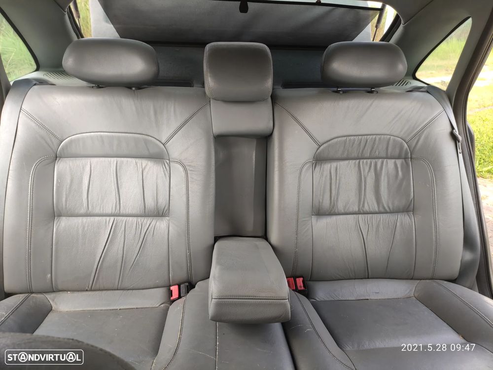 Renault Laguna 3.0 V6 Initiale - 6