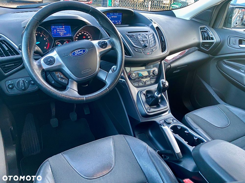 Ford Kuga 1.5 EcoBoost 2x4 Titanium - 16