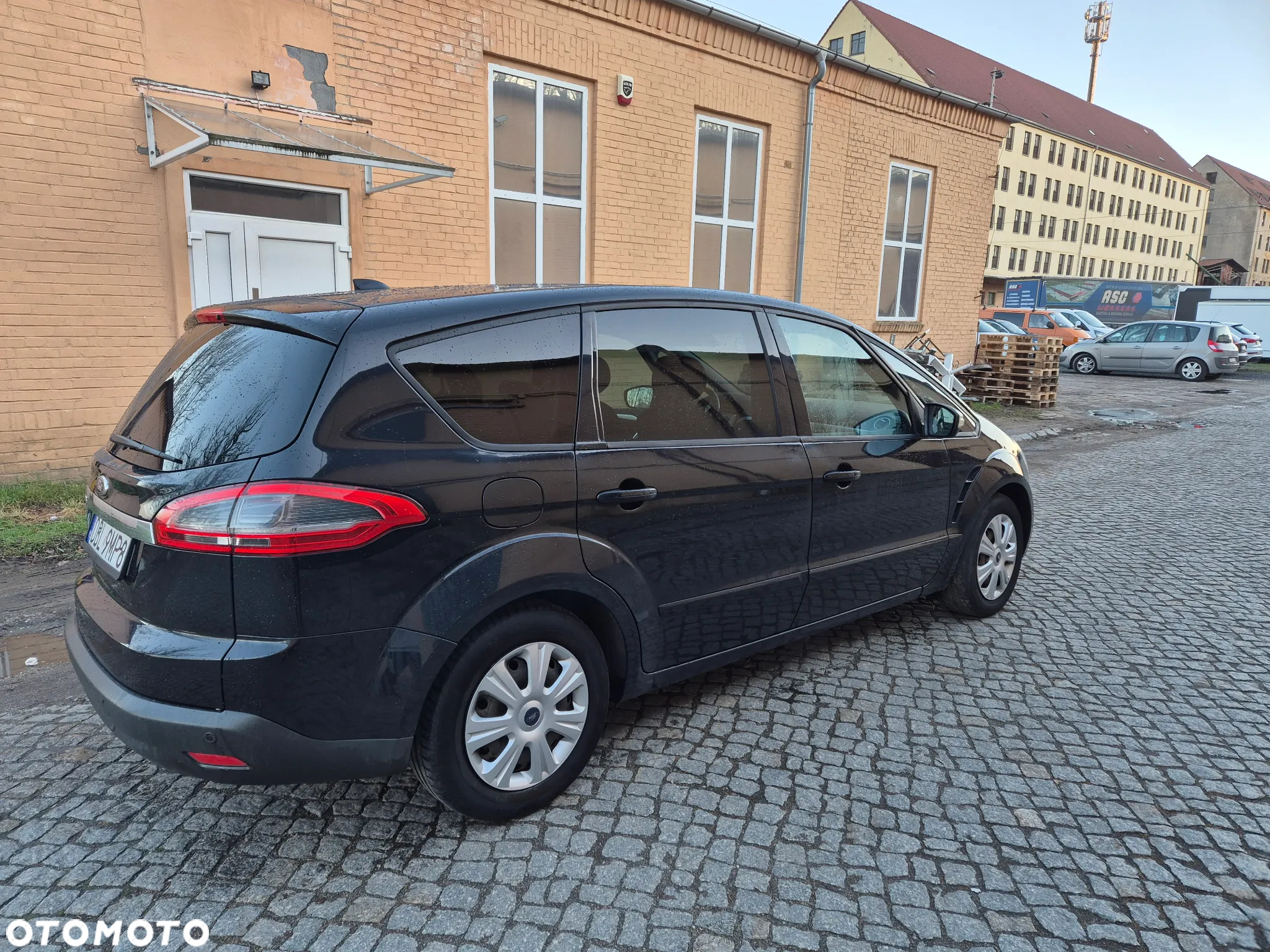 Ford S-Max - 9