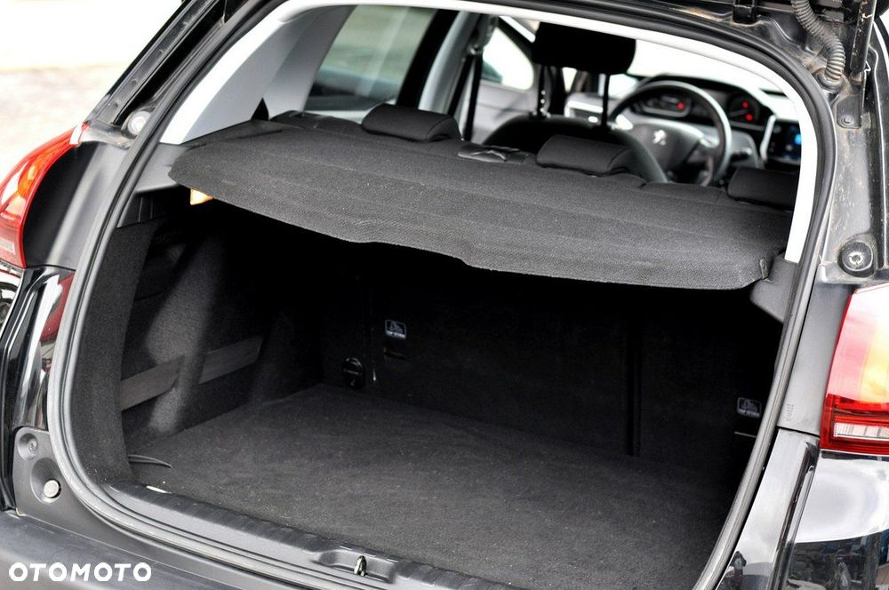 Peugeot 2008 1.2 Pure Tech GPF Style - 37