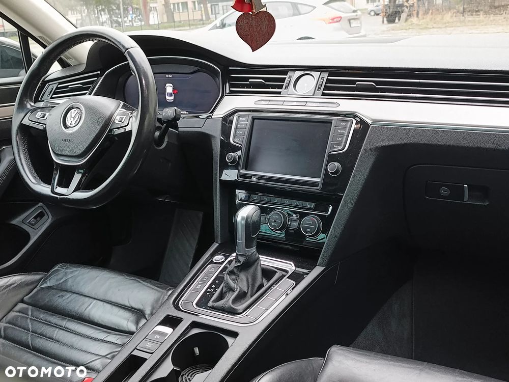 Volkswagen Passat 2.0 TDI BMT Highline DSG - 14