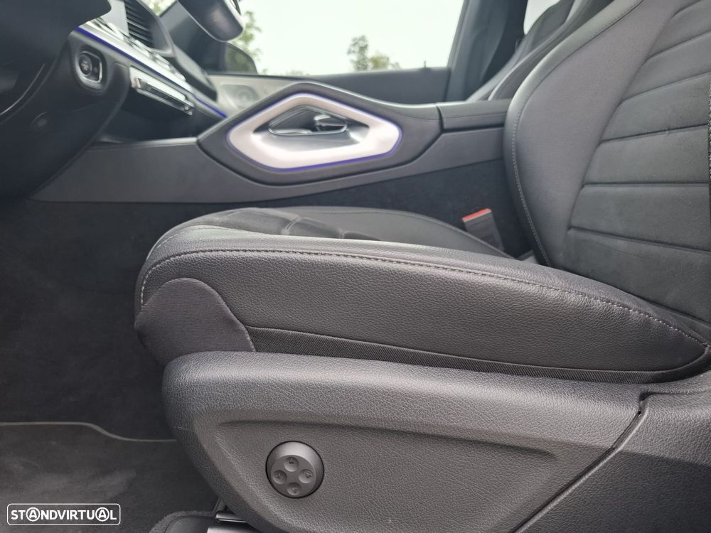 Mercedes-Benz GLE 300 d 4Matic - 30