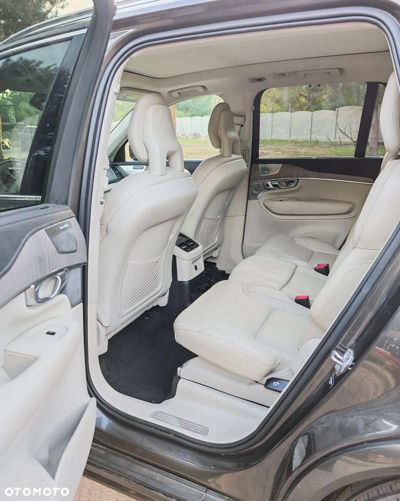 Volvo XC 90 T8 AWD Recharge Geartronic Inscription Edition - 9