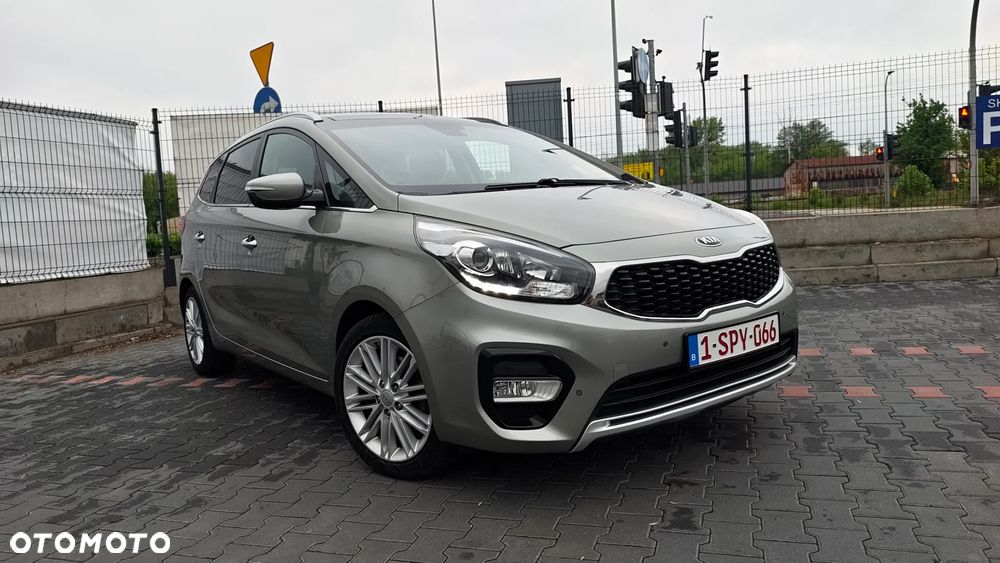 Kia Carens 1.6 GDI ISG Vision - 18