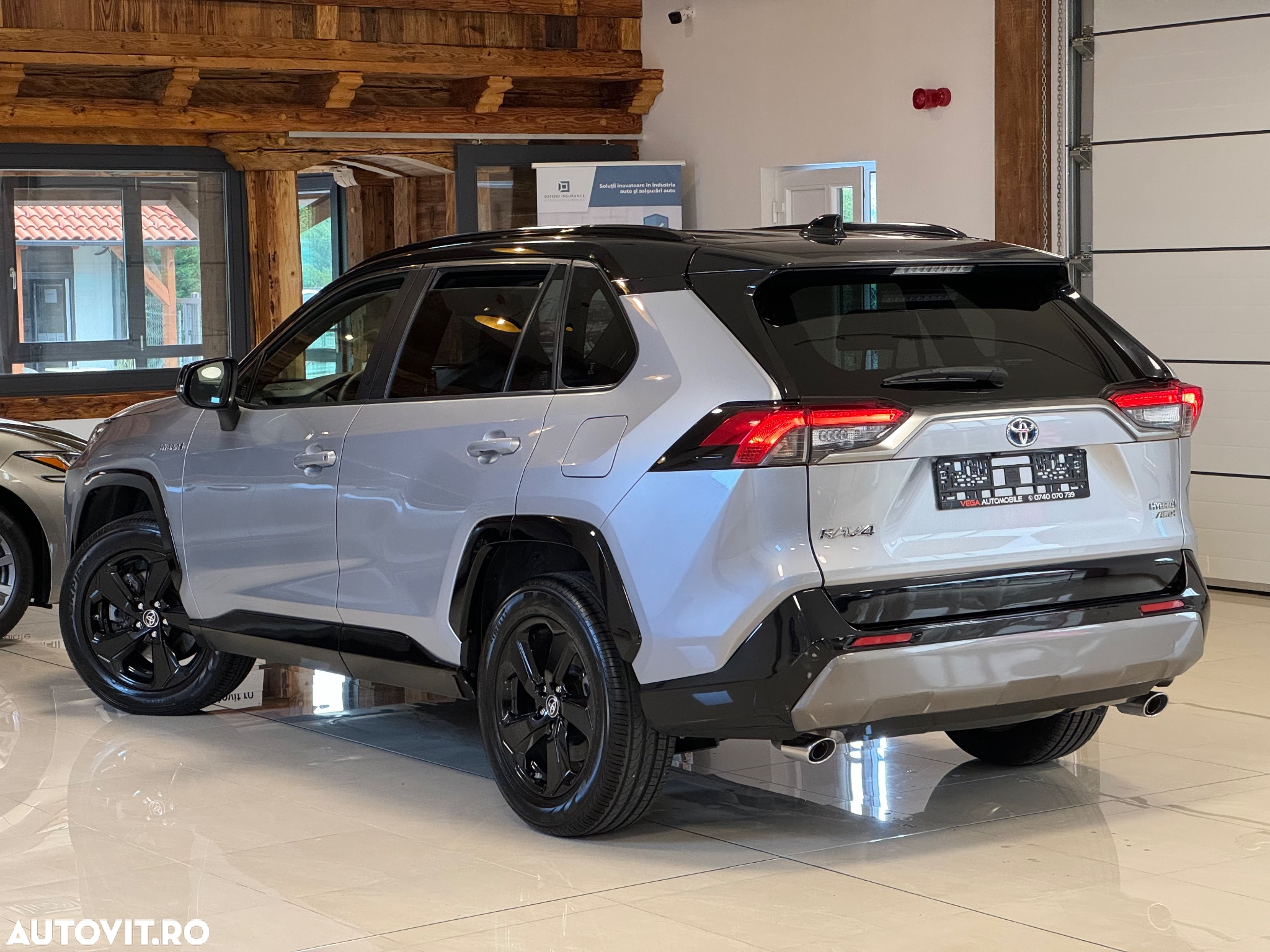 Toyota RAV4 2.5 4x4 Hybrid Black Edition - 4