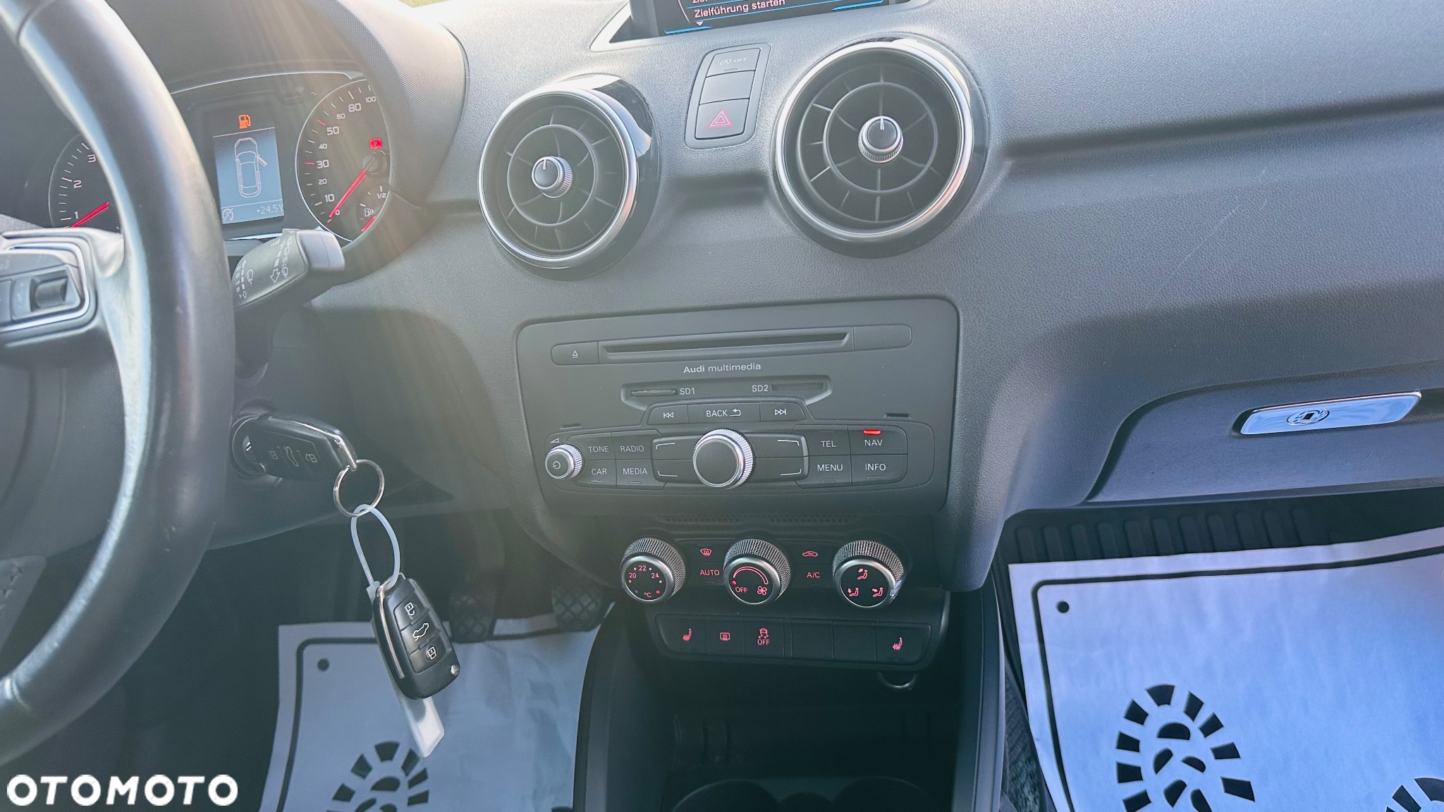 Audi A1 ver-1-2-tfsi-attraction - 14