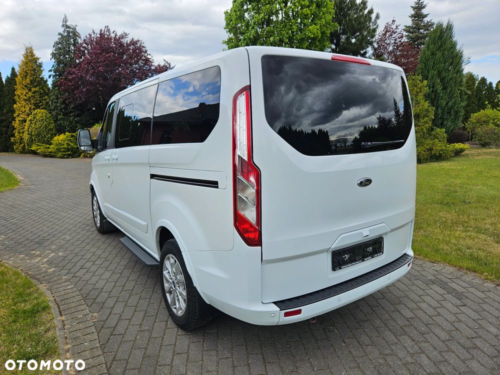 Ford Tourneo Custom - 7