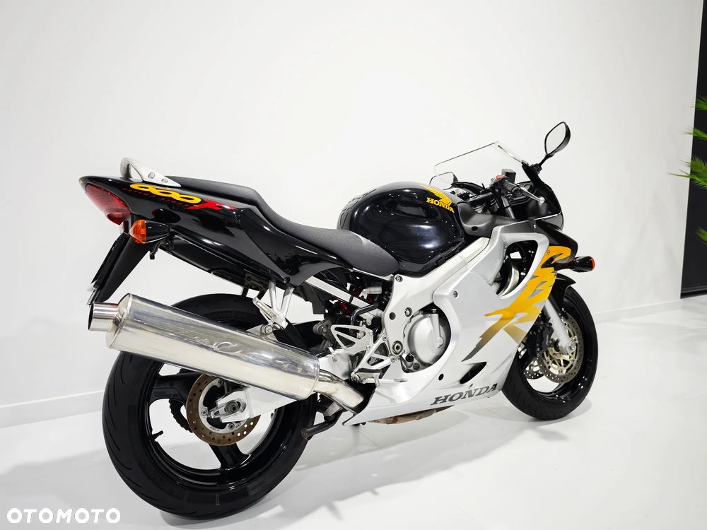 Honda CBR - 11
