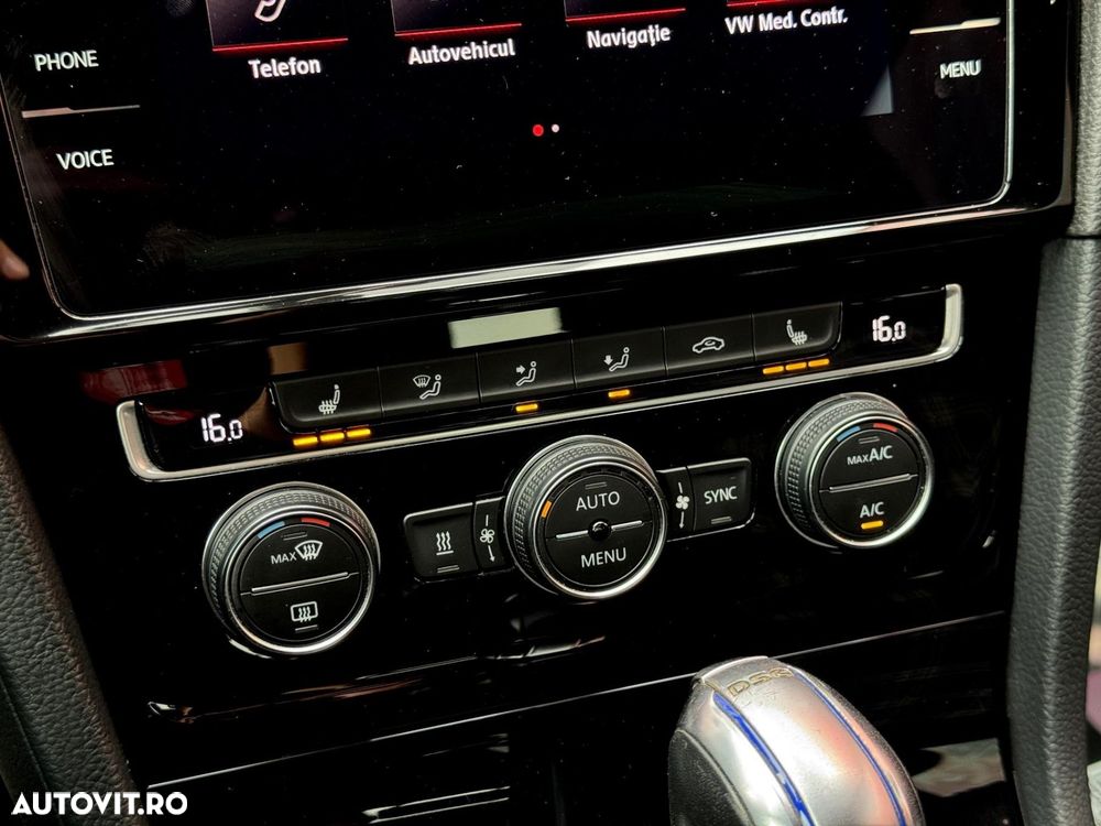 Volkswagen Golf - 16