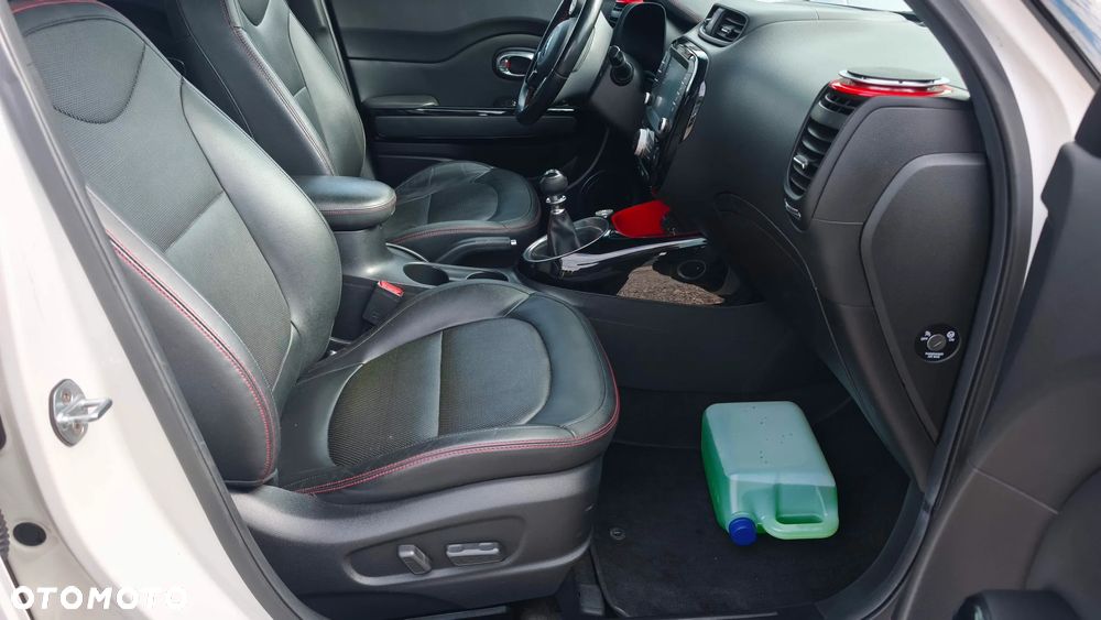 Kia Soul 1.6 GDI White&Red Edition - 6
