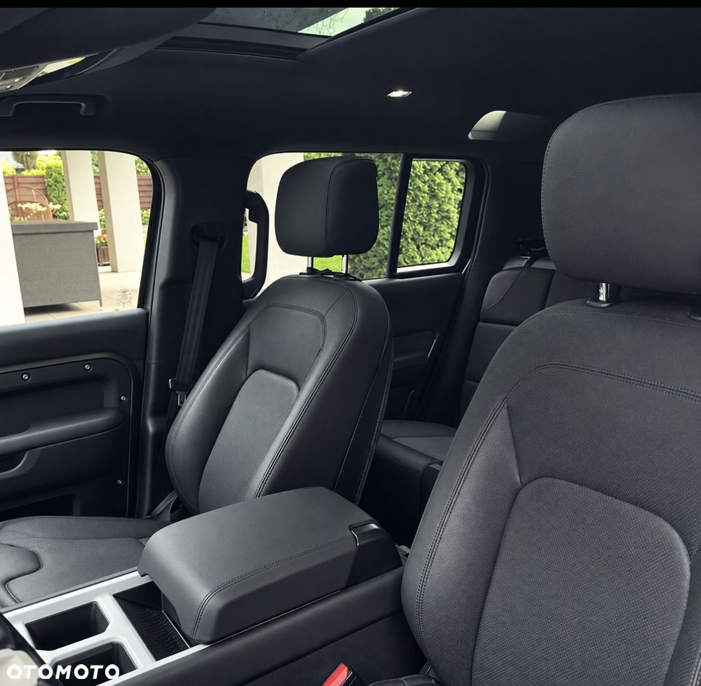Land Rover Defender 3.0 D300 mHEV X-Dynamic HSE - 5