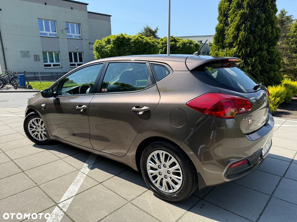 Kia Ceed 1.6 GDI Edition 7 - 15