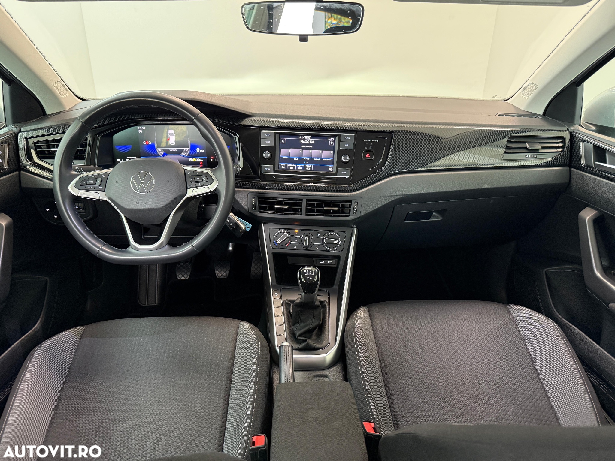 Volkswagen Taigo 1.0 TSI Life - 3