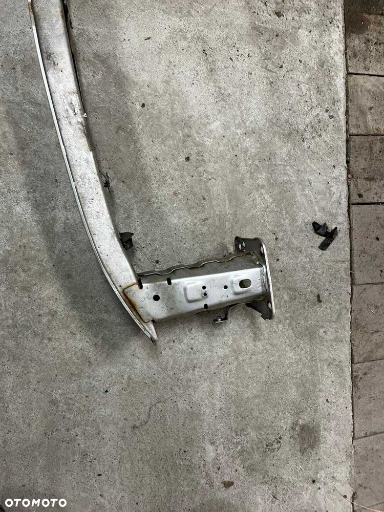 Belka zderzaka przedniego Ford Kuga Mk1 kod lakieru; O8 - 3