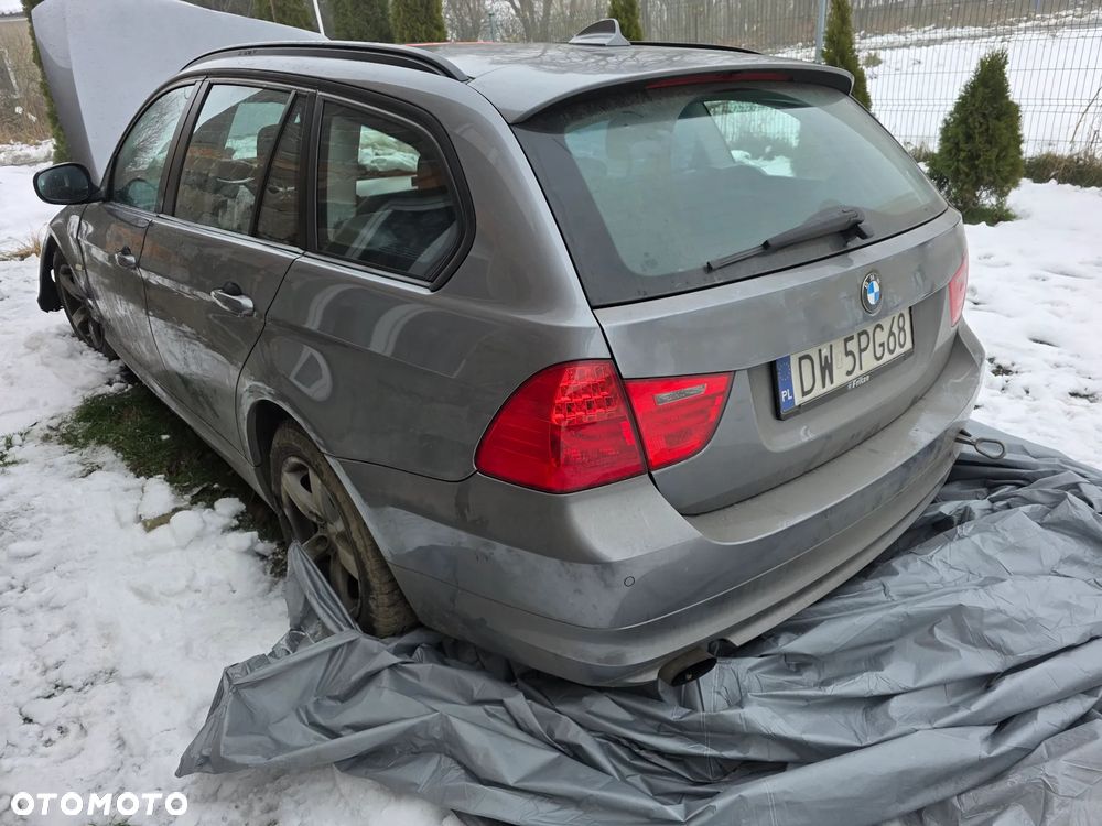 BMW Seria 3 318d Sport Line - 22