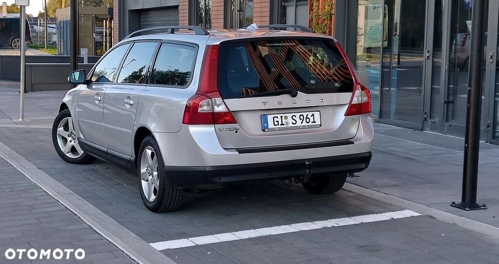 Volvo V70 2.4D Summum - 6