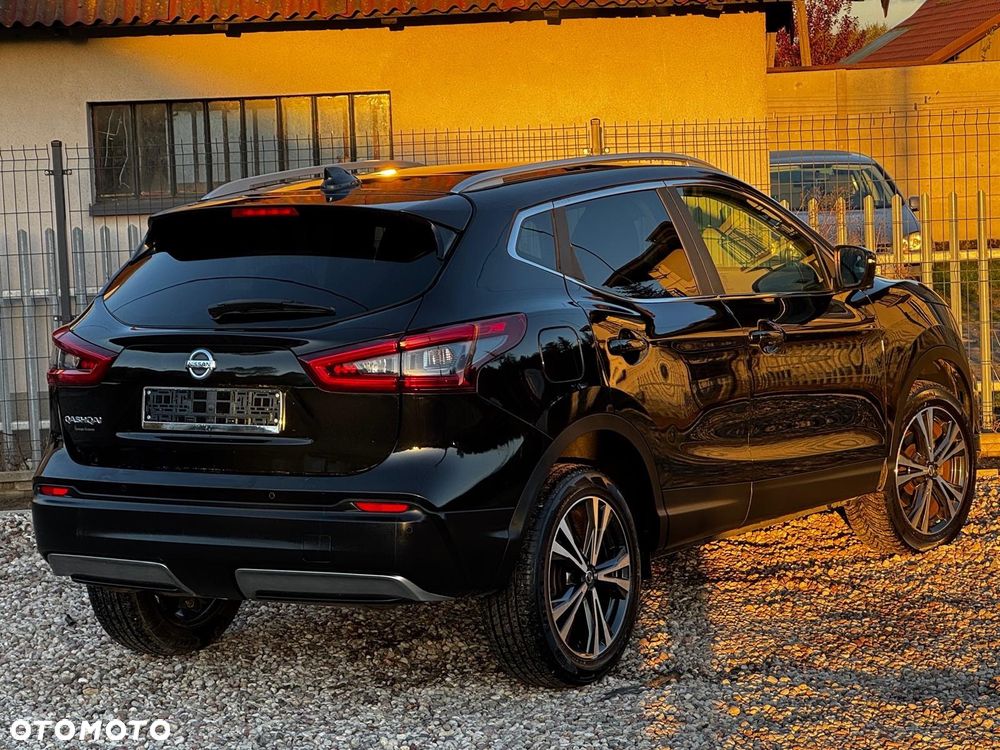 Nissan Qashqai 1.3 DIG-T TEKNA - 17