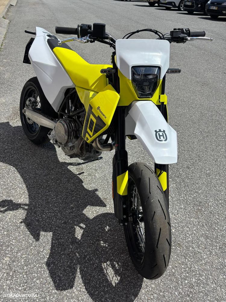 Husqvarna 701 Supermoto - 3