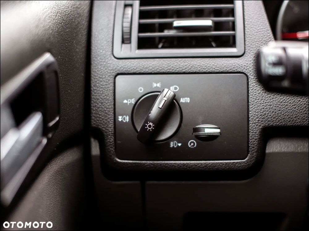 Ford Kuga - 31