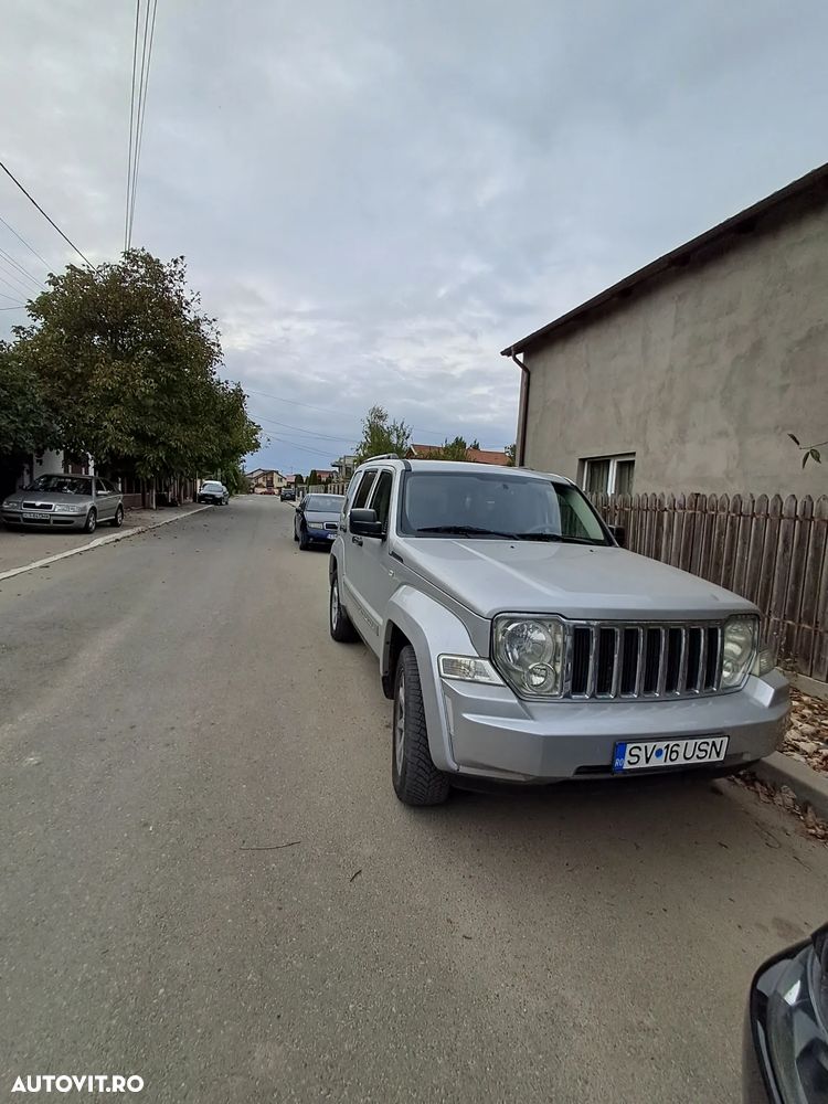 Jeep Cherokee - 8