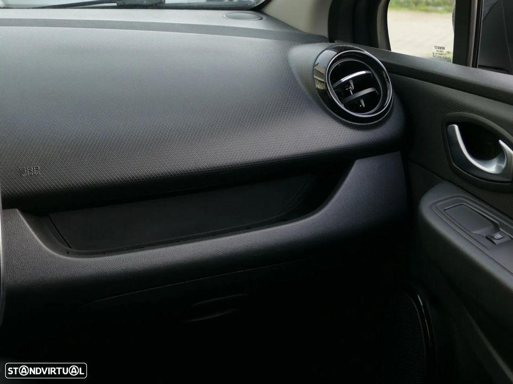 Renault Clio Sport Tourer 0.9 TCe Limited - 32