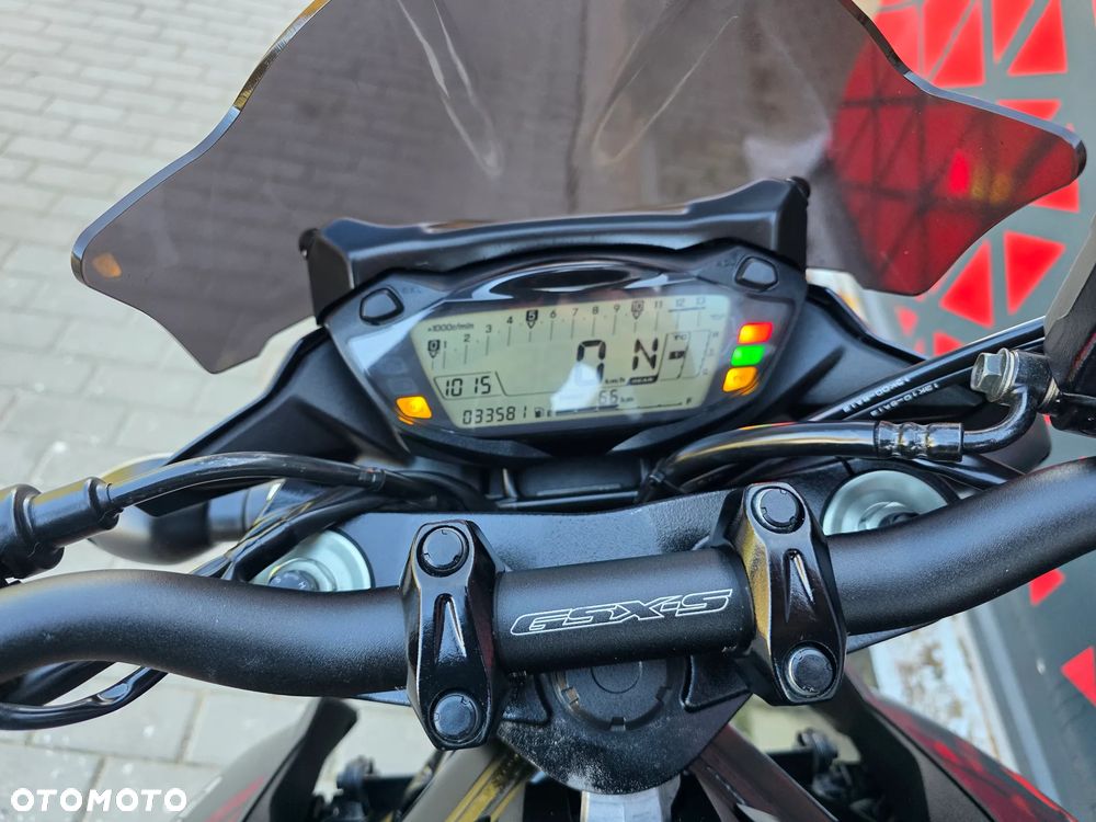 Suzuki GSX - 20
