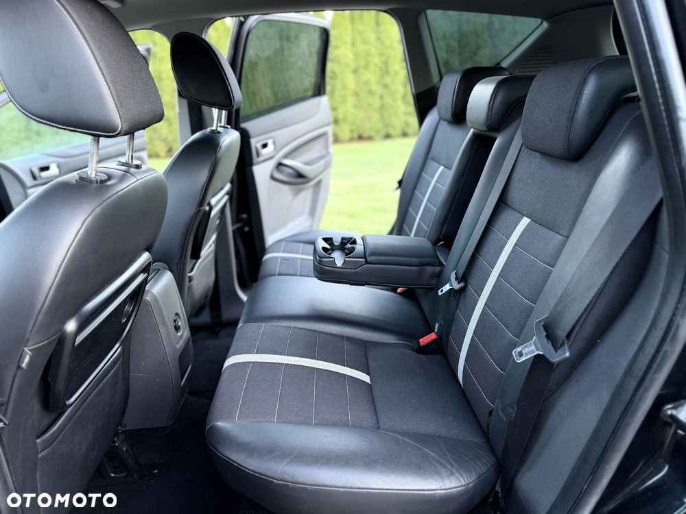 Ford Kuga 2.0 TDCi 4x4 Titanium - 8
