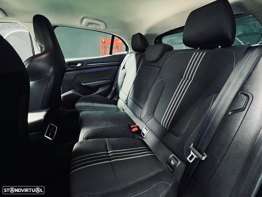 Renault Mégane 1.5 Blue dCi GT Line - 33