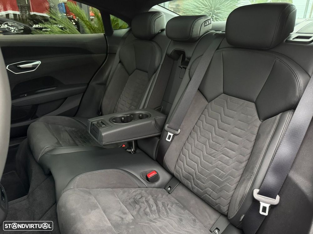 Audi e-tron GT quattro - 26