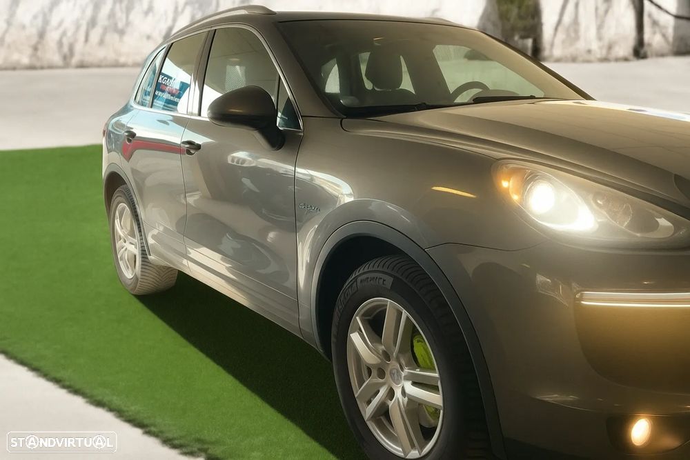 Porsche Cayenne S E-Hybrid - 3