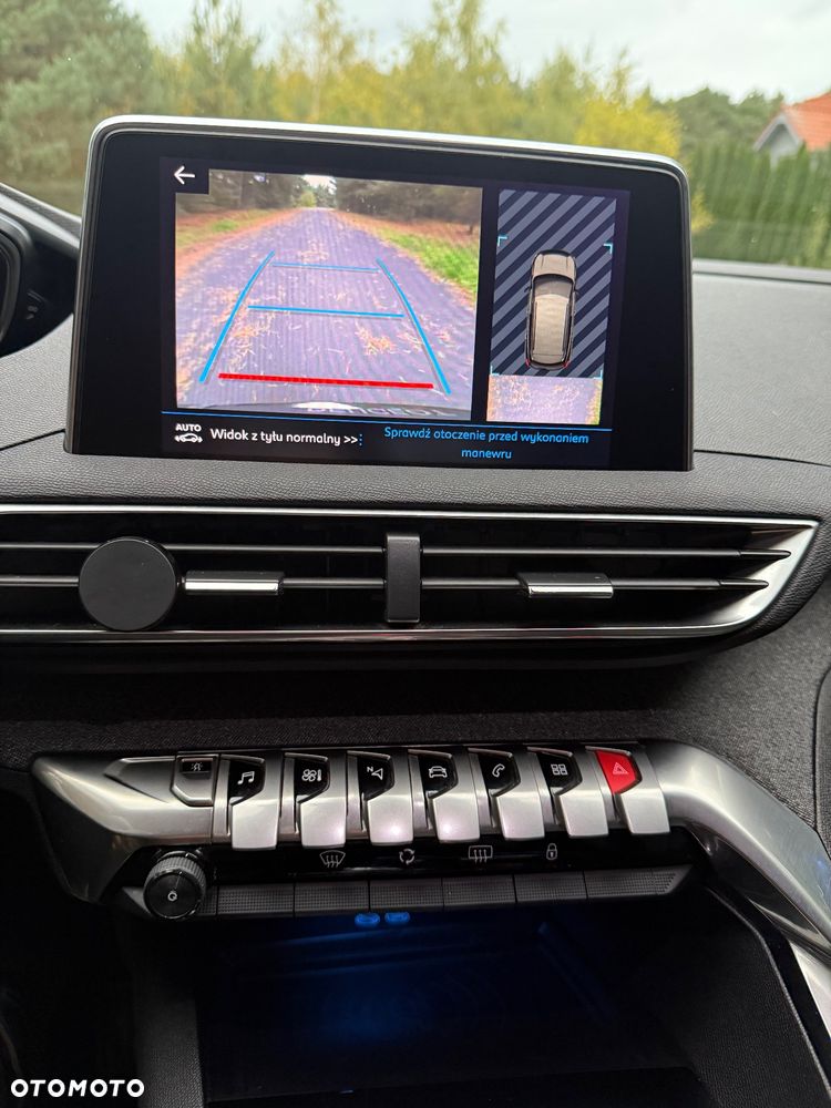 Peugeot 3008 1.2 PureTech Allure S&S EAT8 - 26