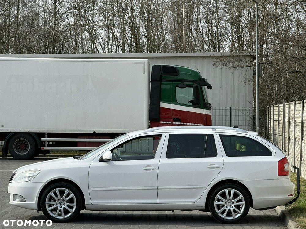 Skoda Octavia 1.4 TSI Elegance DSG - 24