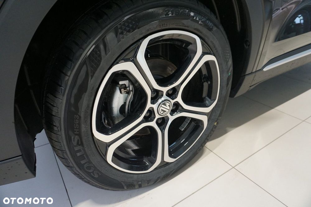 MG ZS - 13