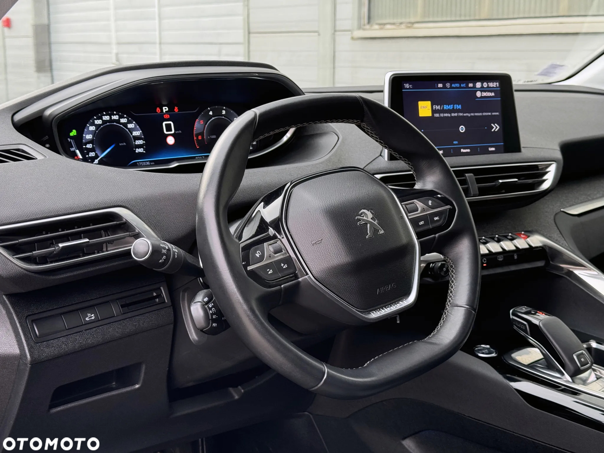Peugeot 3008 BlueHDi 120 EAT6 Stop & Start Active - 24