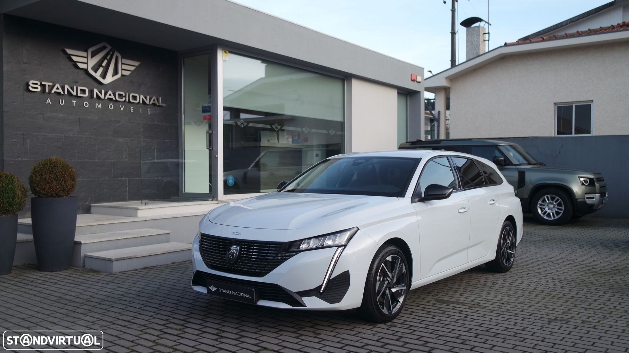 Peugeot 308 SW 1.2 PureTech Allure EAT8 - 4