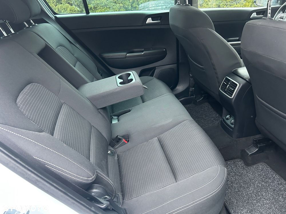 Kia Sportage 1.7 CRDI 2WD Edition 7 - 12