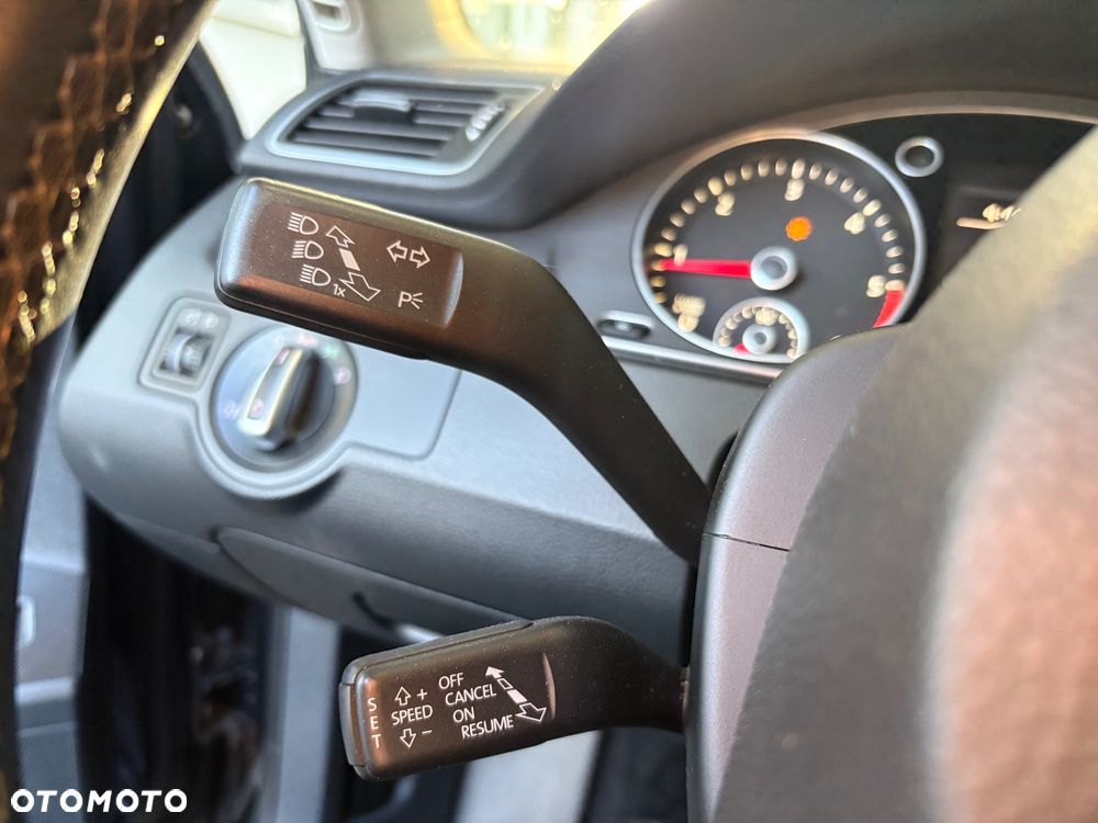 Volkswagen Passat 2.0 TDI Comfortline DSG - 19