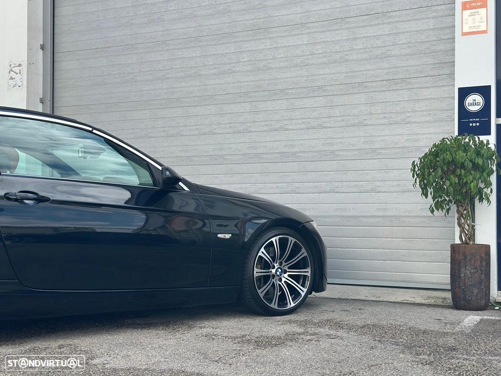 BMW 330 i Auto - 18