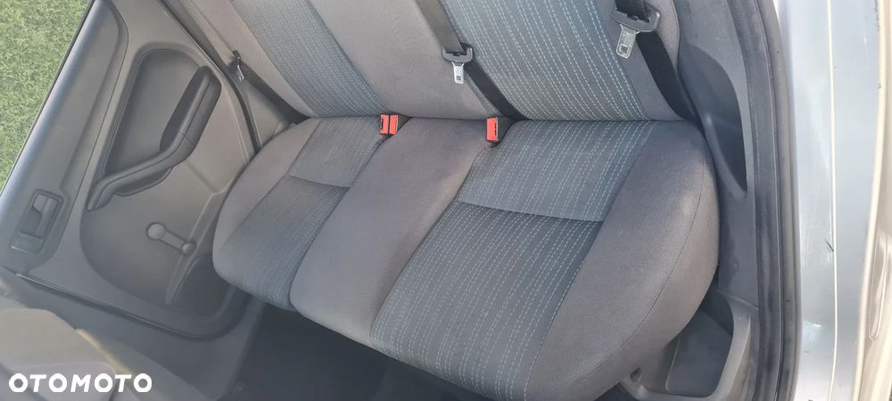 Ford Focus 1.6 Comfort - 21