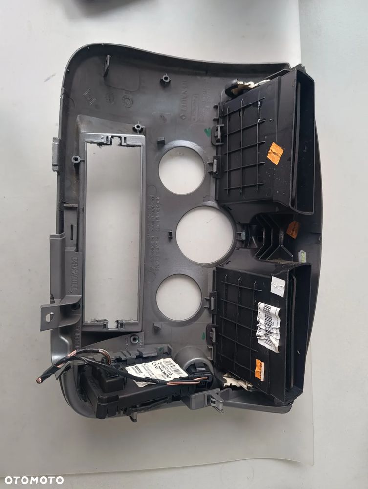 Obudowa panel klimatyzacji Renault Scenic II - 9