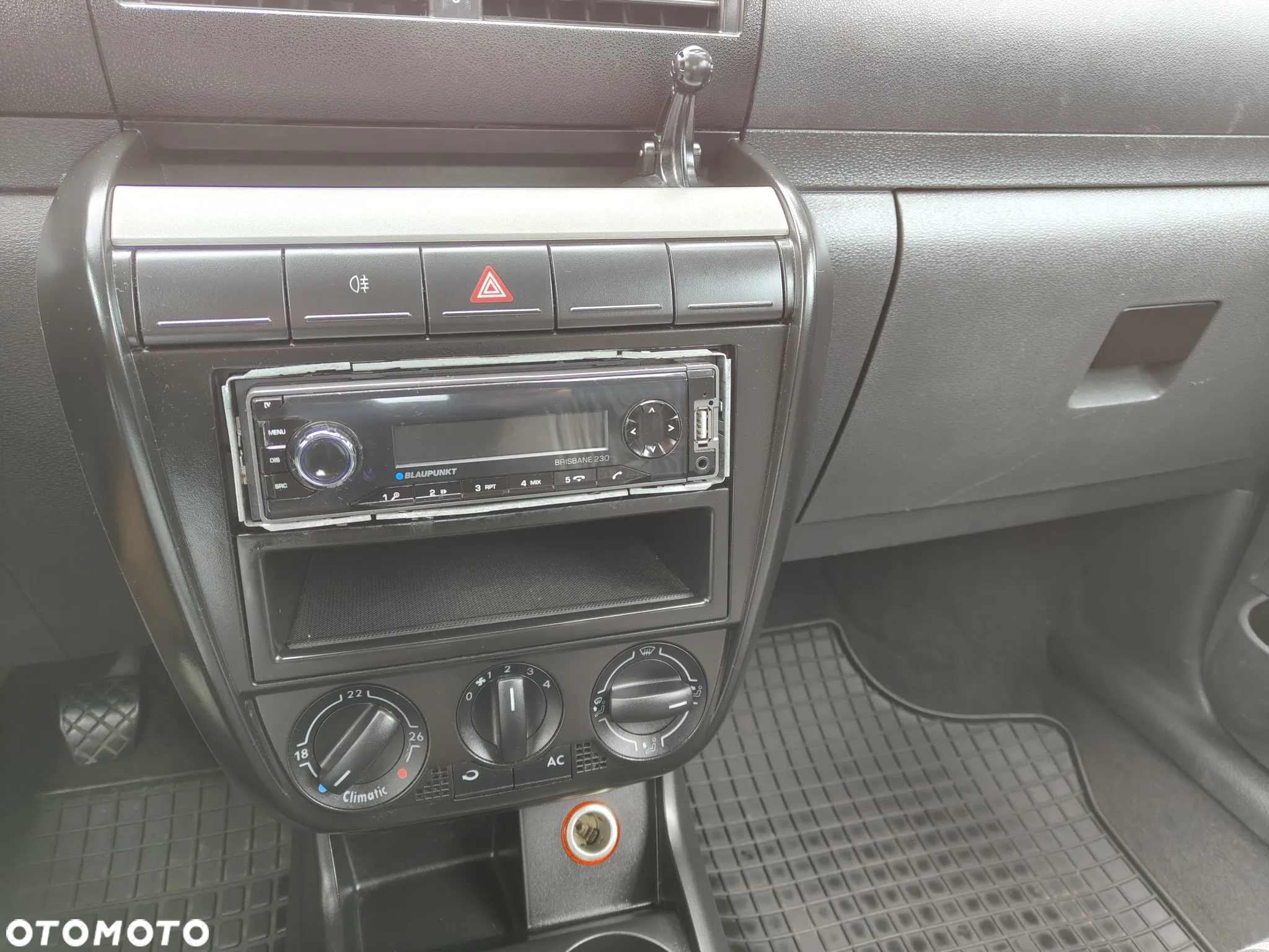 Volkswagen Fox - 11