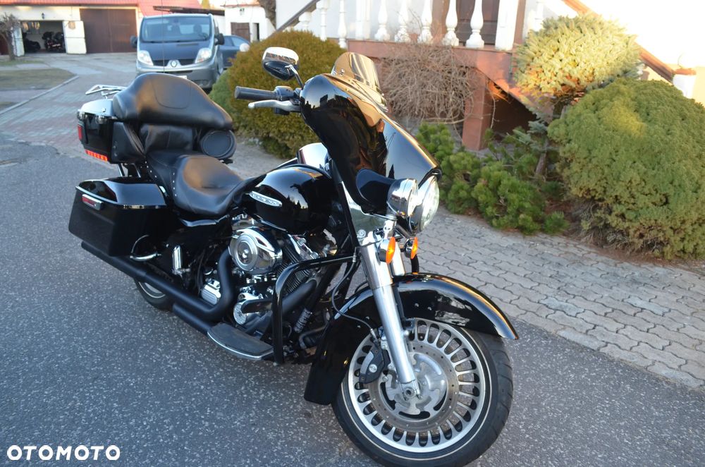 Harley-Davidson Touring Street Glide - 18