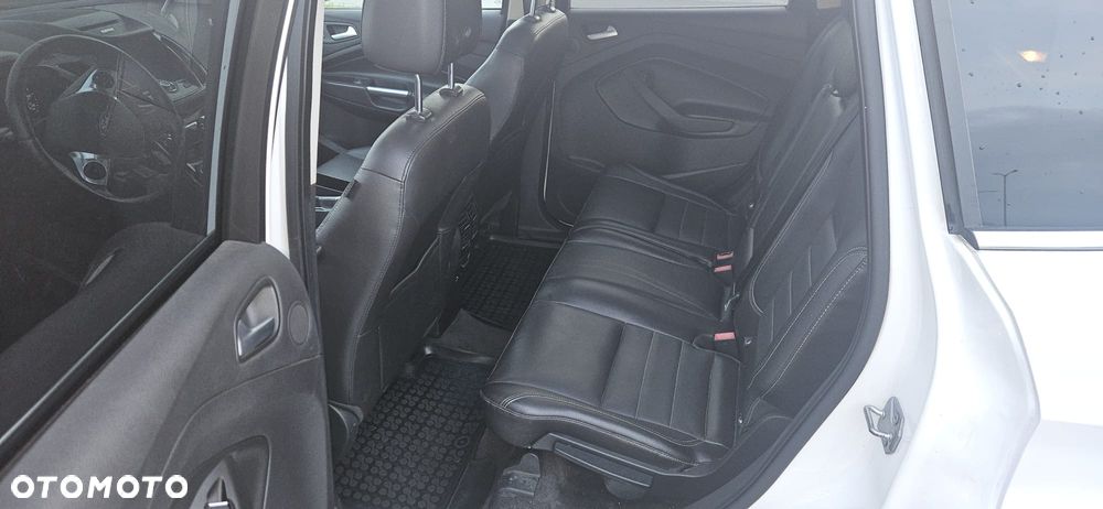 Ford Escape 2.0 EcoBoost AWD Titanium - 9