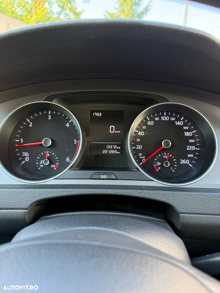 Volkswagen Golf - 3