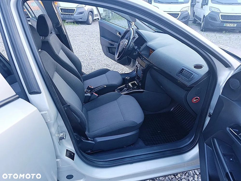 Opel Astra 1.4 Cosmo - 17