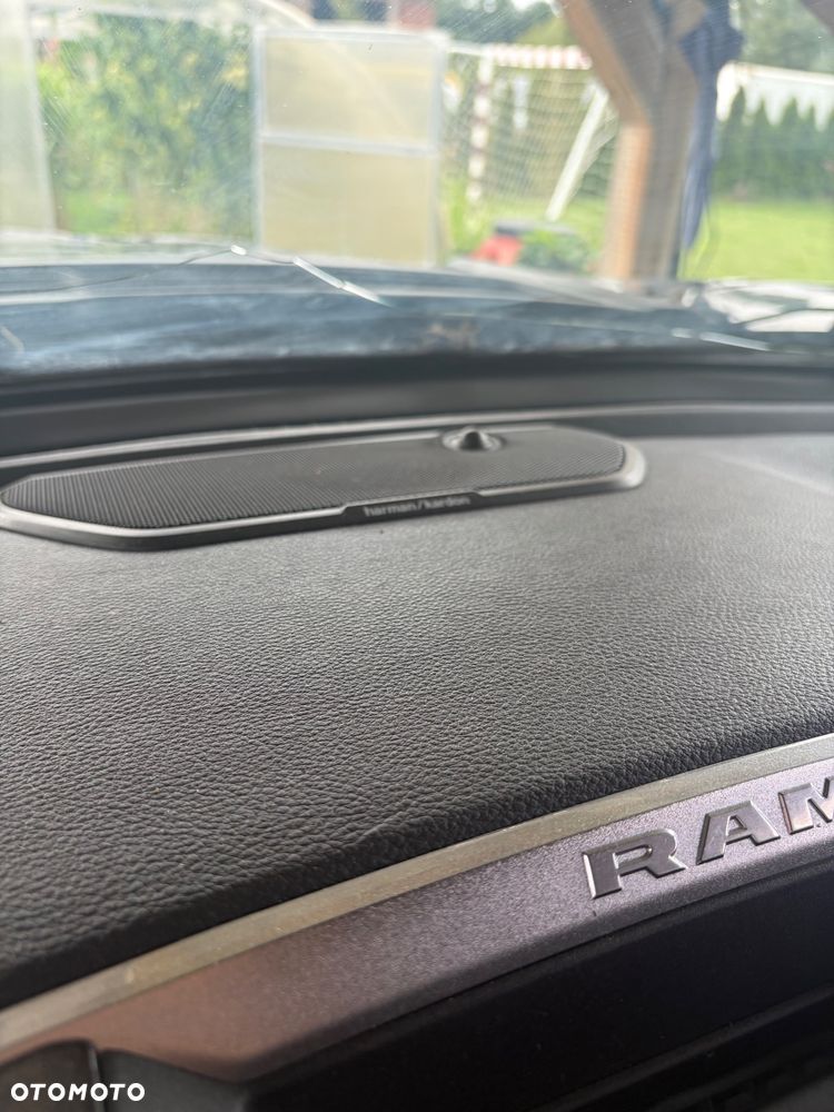 RAM 1500 5.7 Crew Cab Laramie - 17