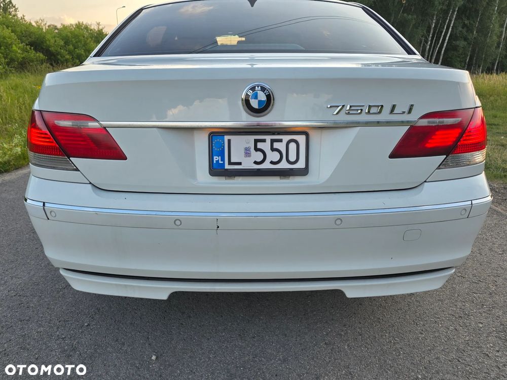 BMW Seria 7 750Li - 6
